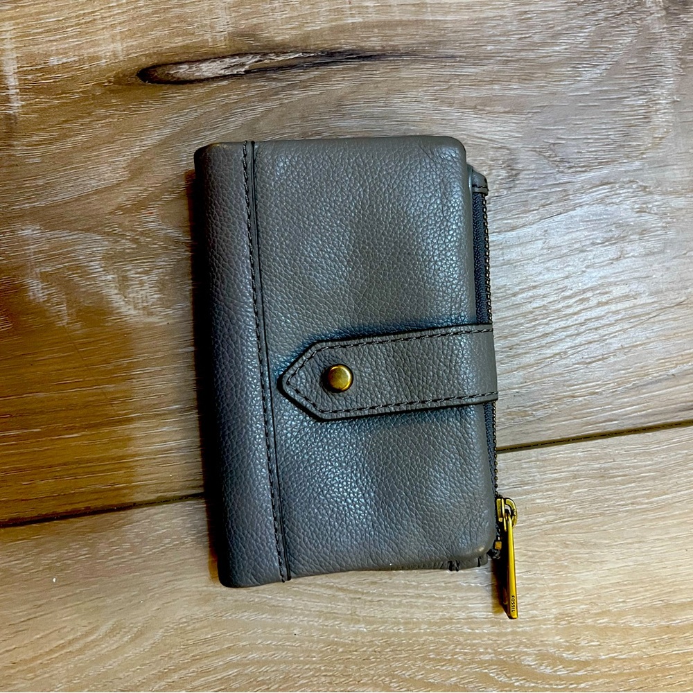 Fossil wallet